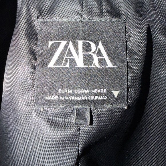 Zara Women's Elegant Black Suit Jacket - Picture 2 of 4